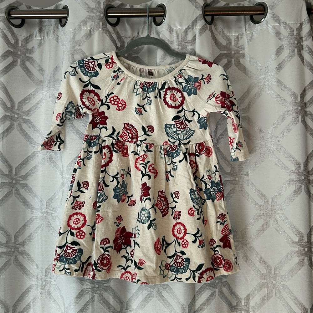 EUC:  Tea Collection Size 7 3/4 sleeve